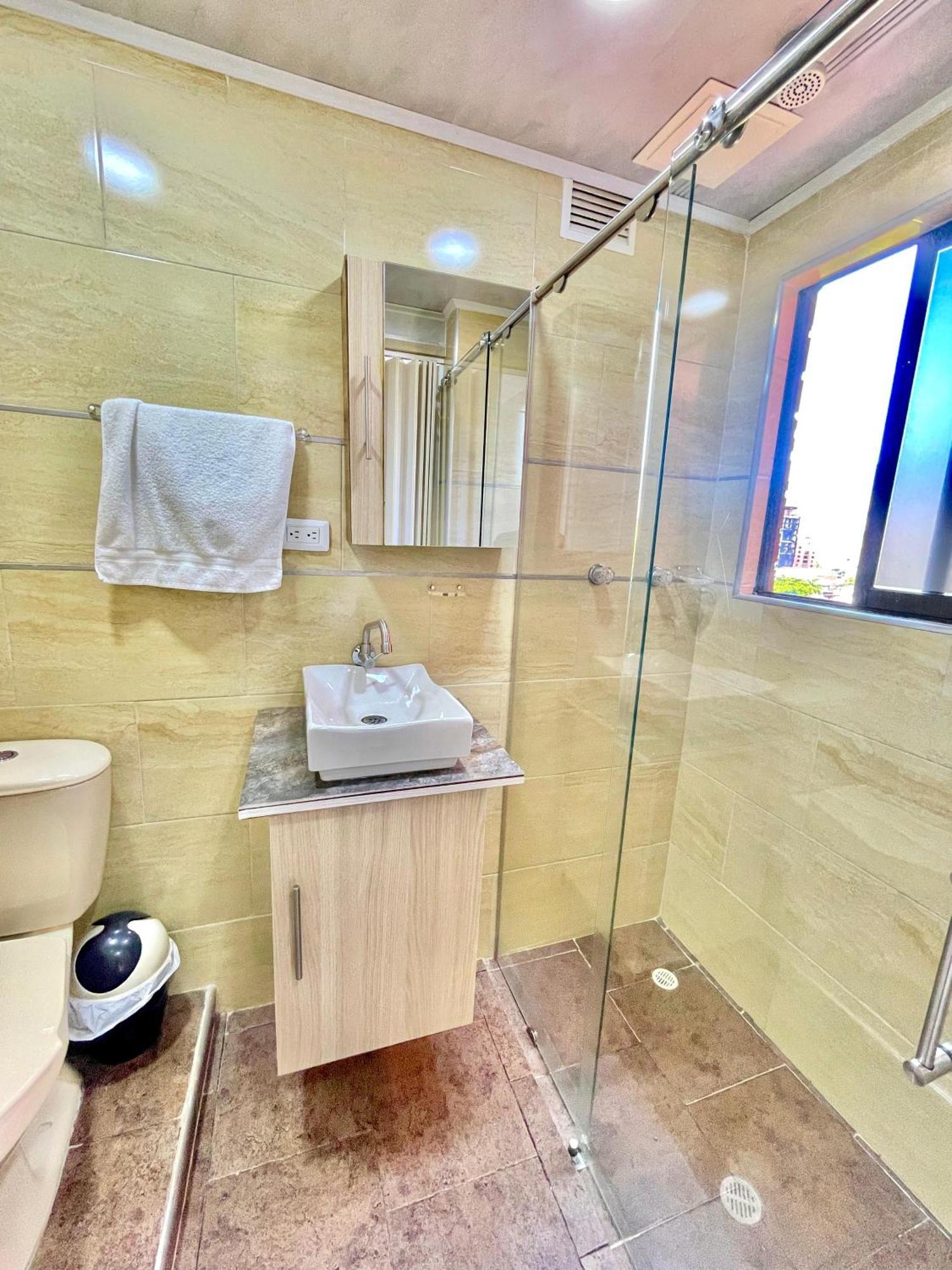 Hotel Torre Primavera Medellín Dış mekan fotoğraf