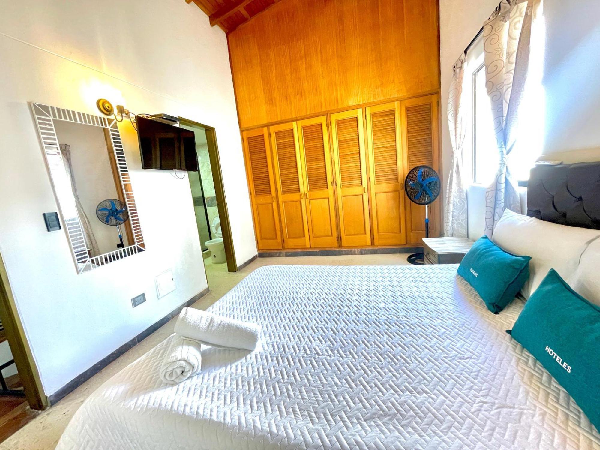 Hotel Torre Primavera Medellín Dış mekan fotoğraf