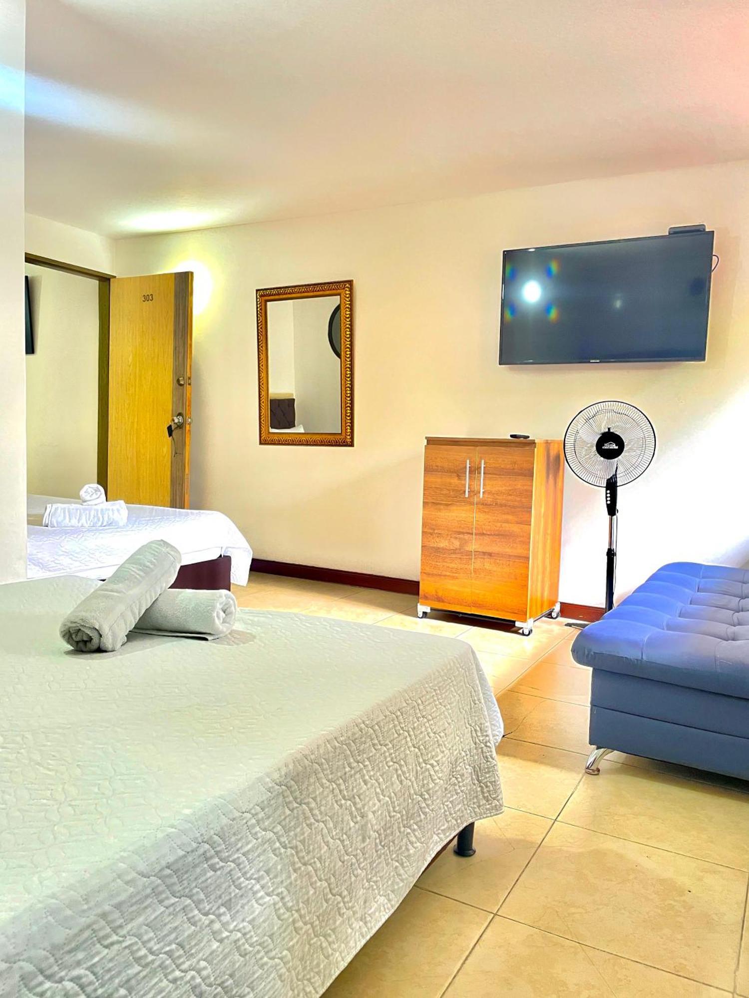 Hotel Torre Primavera Medellín Dış mekan fotoğraf