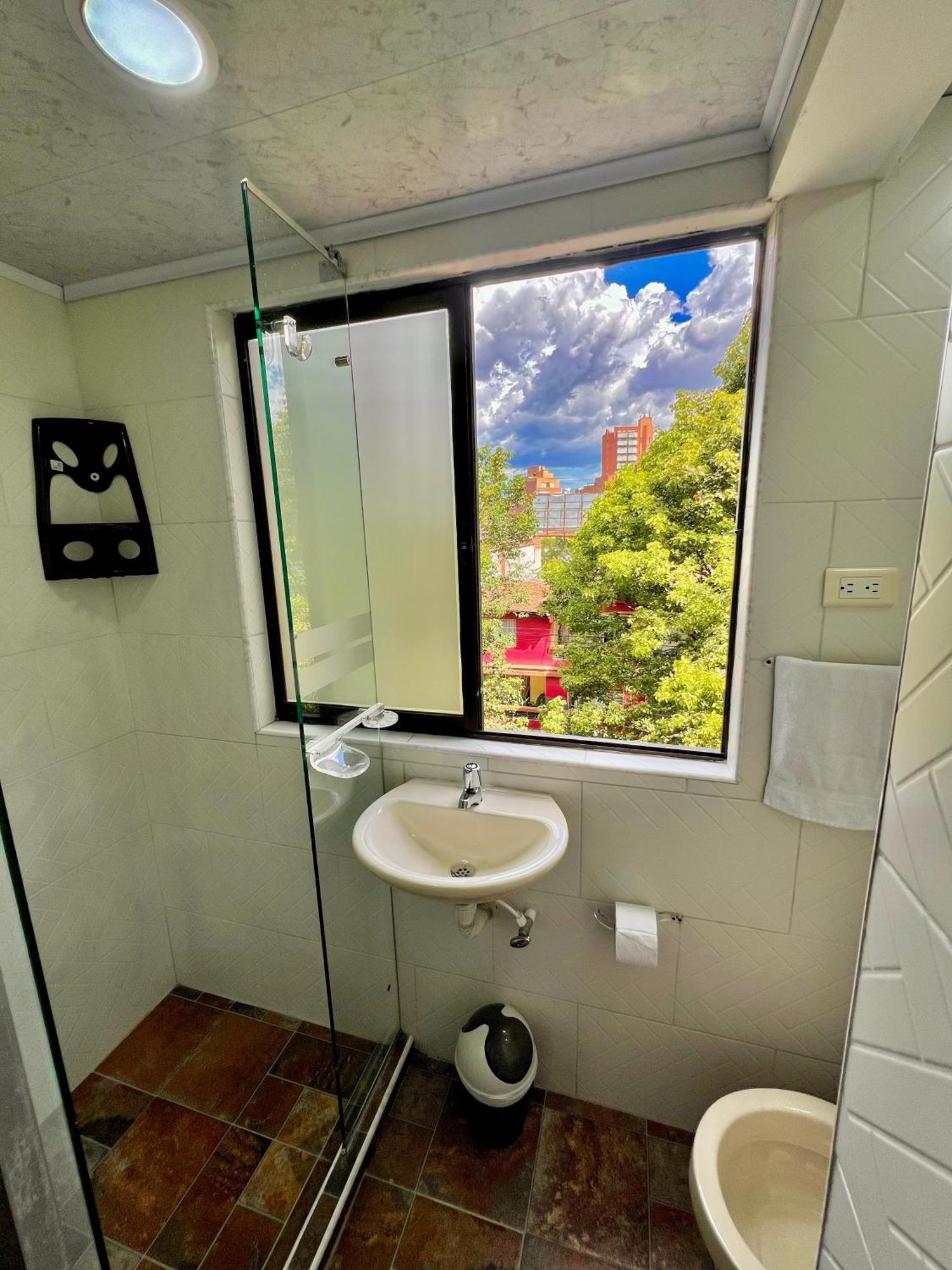 Hotel Torre Primavera Medellín Dış mekan fotoğraf