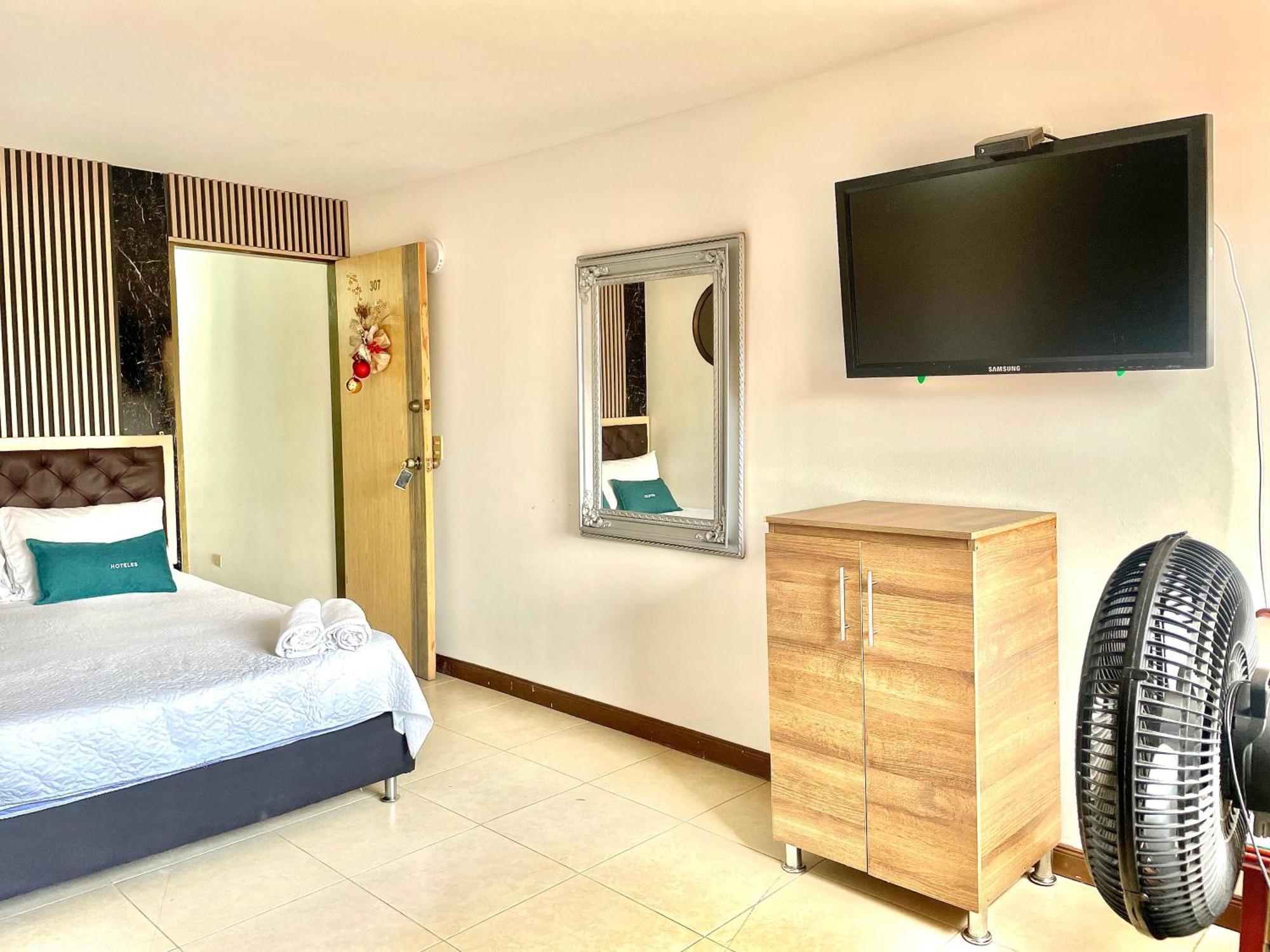 Hotel Torre Primavera Medellín Dış mekan fotoğraf