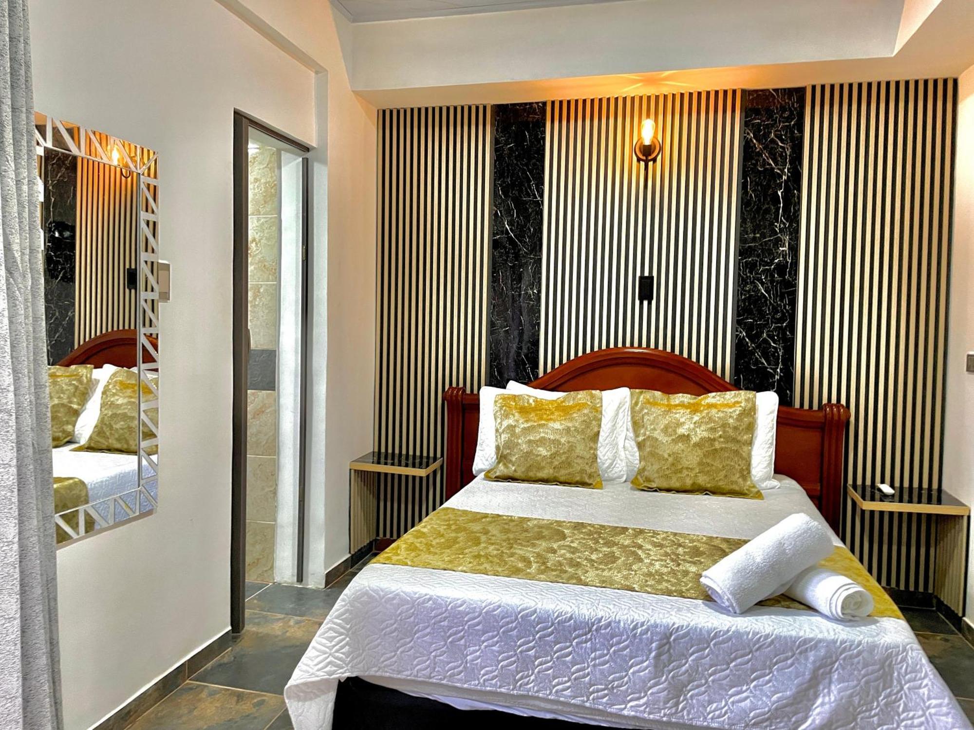 Hotel Torre Primavera Medellín Dış mekan fotoğraf